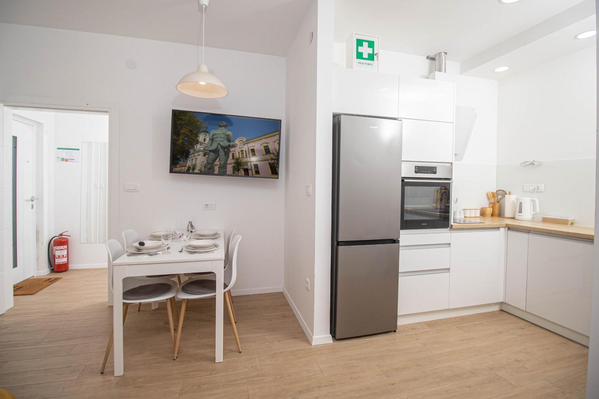 Apartman Maki Vinkovci Exterior photo